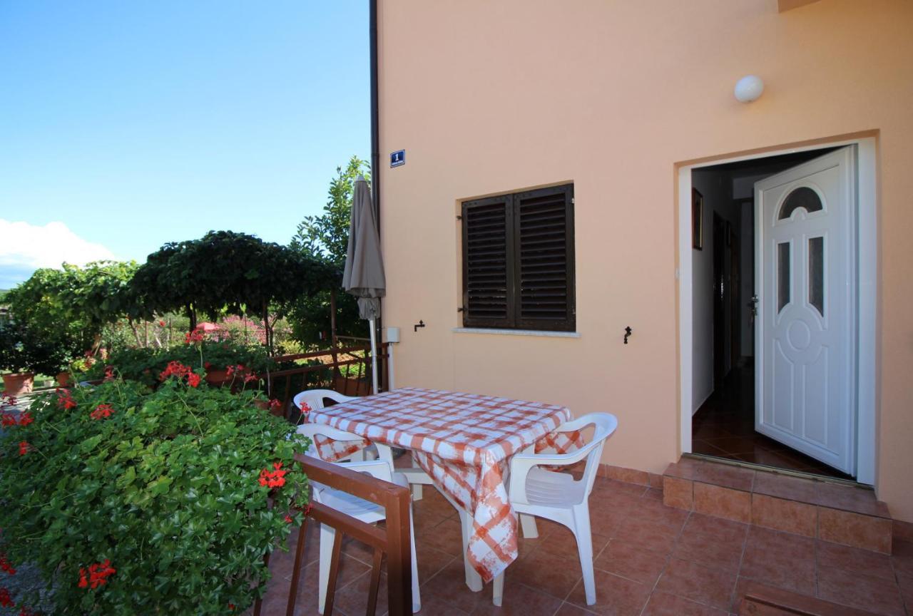 Apartment Liliana Near Beach Poreč Buitenkant foto
